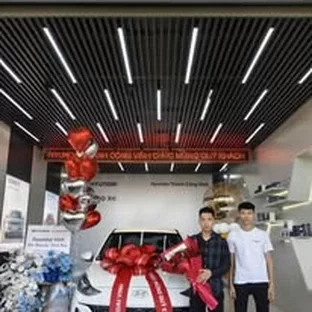Bàn giao xe Hyundai cho khách hàng tại Nghệ An