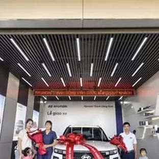 Hình ảnh hoạt động tư vấn xe tại Nghệ An
